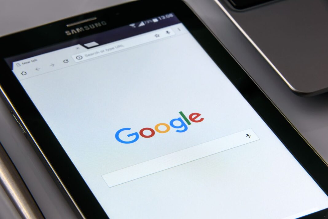 Jak sprawdzić, czy ktoś włamał się na konto Google: 7 sygnałów ostrzegawczych